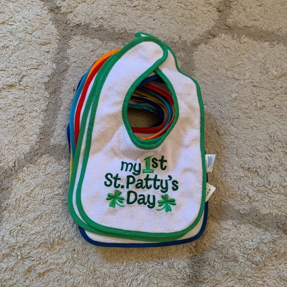 Holiday Bib Set - Picture 4 of 5